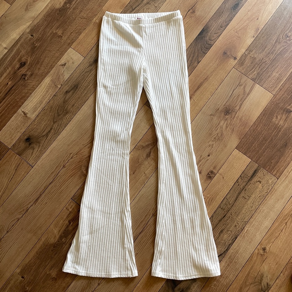 Edikted White Claire Ribbed Flare Pants